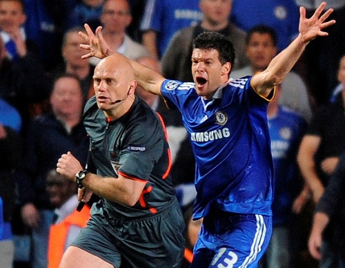 足球史上悲情视频,足球场上老兵的悲情