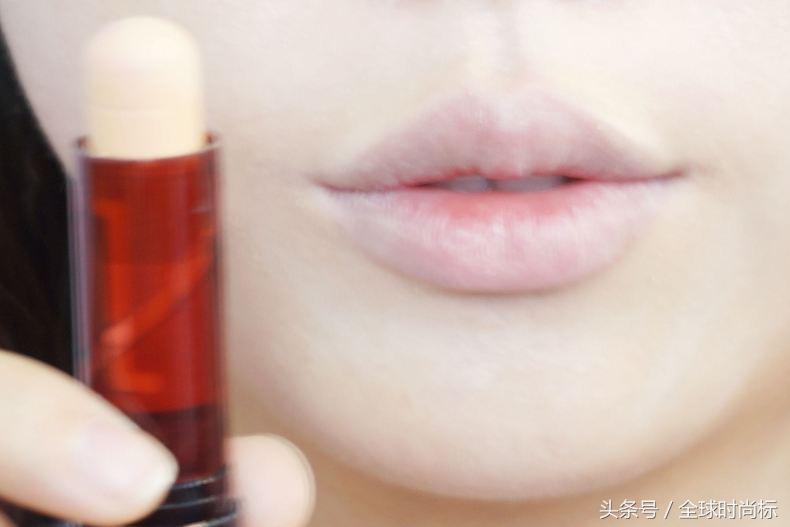 你的肤色适合什么颜色衣服的搭配,小辣椒颜色口红适合什么肤色