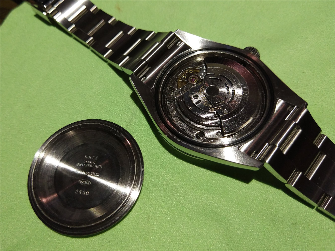 手表知识入门教程,劳力士柜台如何鉴定真表与仿表