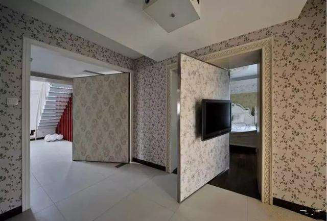 最简易隐形门电视背景墙,隐形门背景墙客厅一体木工能做吗