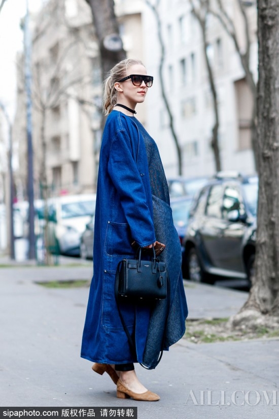 巨丑的奶奶鞋为什么这么火 (奶奶鞋到底是纯丑还是时髦)