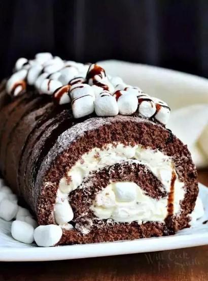 看着平平无奇的一款手卷蛋糕，切开以后却惊艳了时光！