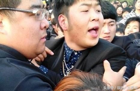 杜海涛在机场穿什么衣服,杜海涛机场同框