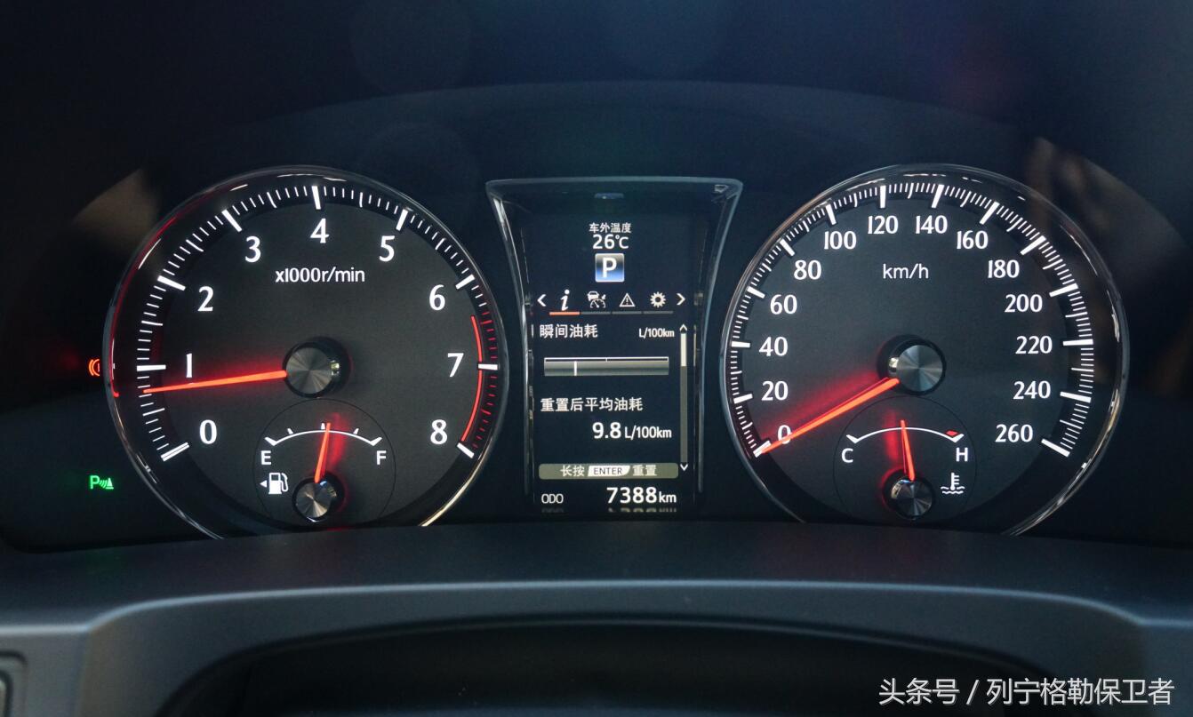 皇冠14代精英版试驾视频测评,14代皇冠车主用车评论