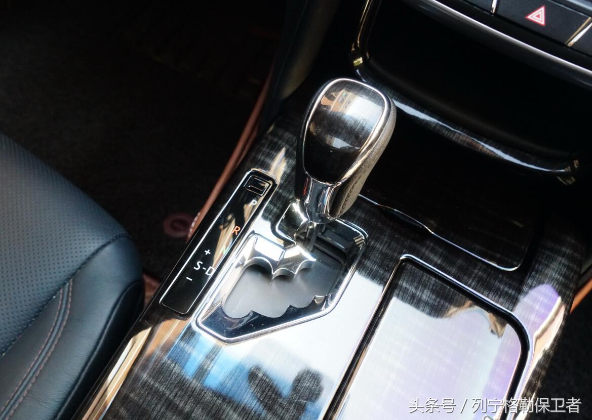 皇冠14代精英版试驾视频测评,14代皇冠车主用车评论