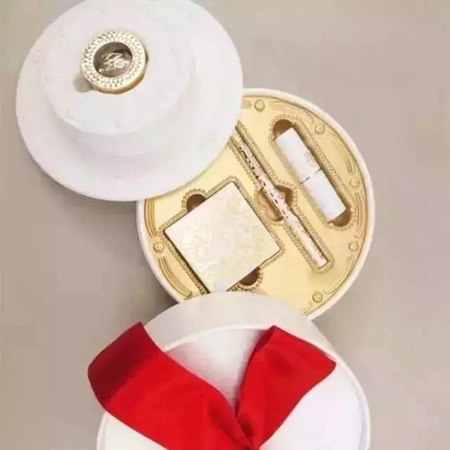 哪个牌子的圣诞限量款好,各个品牌的圣诞限定翻车