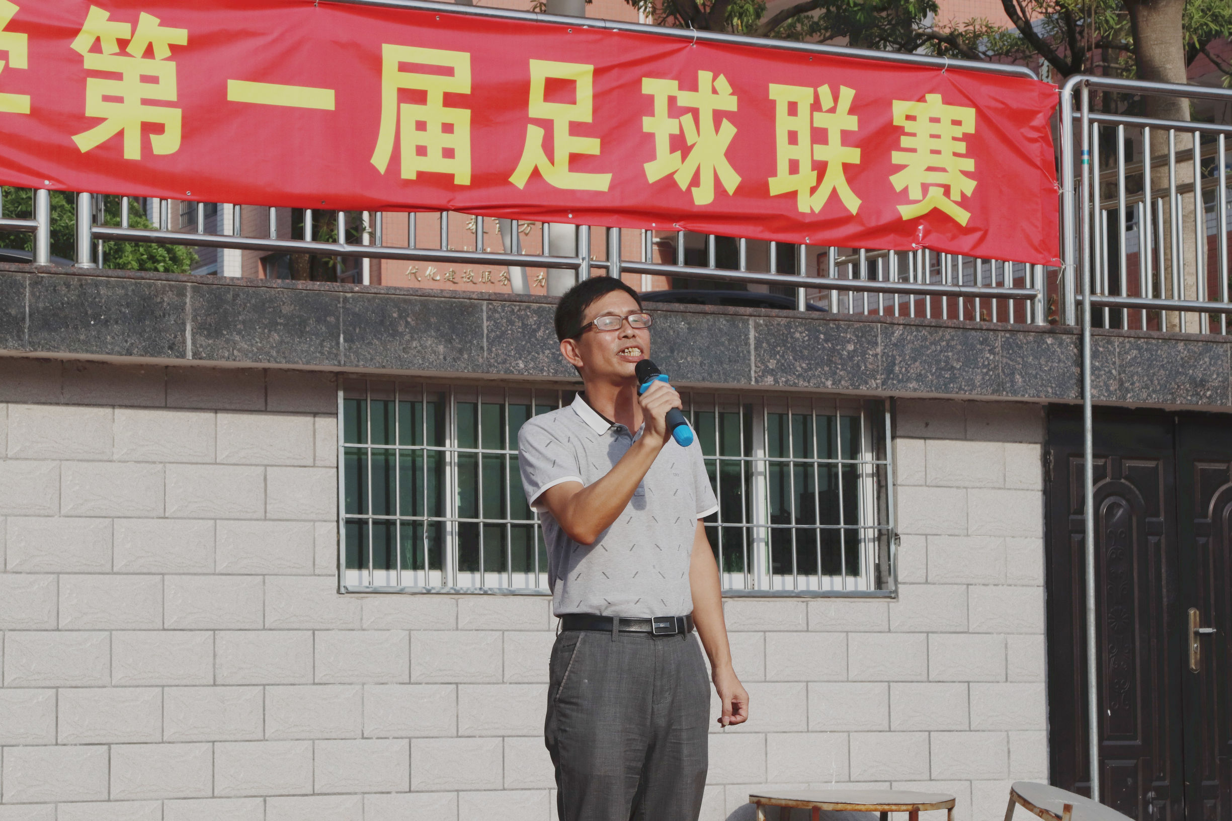 厦门学校的校风比较好,厦门足球特色学校莲龙小学