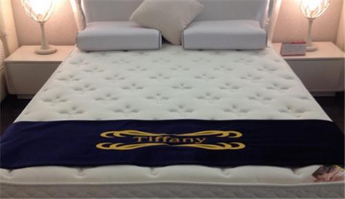 床垫有味道怎么去除,乳胶床垫味道很重怎么去除