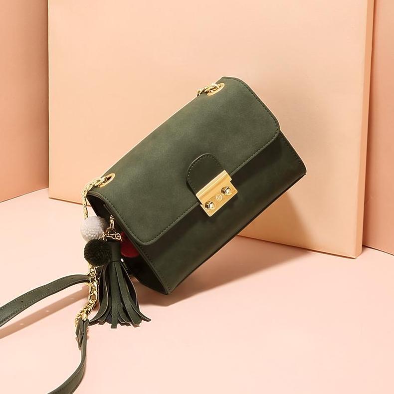 紧身牛仔穿出优雅气质,牛仔系类穿出大牌感觉