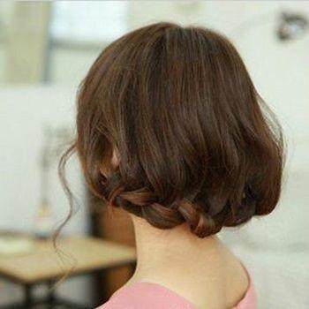 不披头散发的简约编发学生党,披头散发怎么编发可以维持时间长