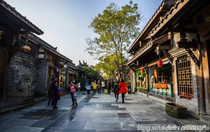 西成高铁沿线旅游,川西北高铁沿线旅游景点