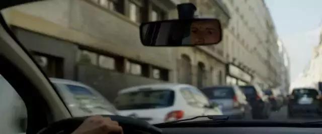 丧丧的却很治愈的片子,一部很丧的片子