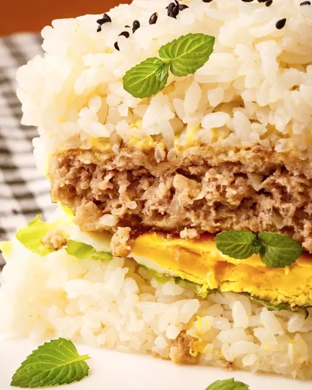 没吃完的汉堡怎么做法好吃,米汉堡要如何制作