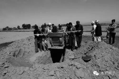 通渭县文化习俗,甘肃通渭县丧葬孙子需要做什么