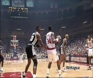 nba低位背身单打5秒规则,低位背身单打脚步巴克利