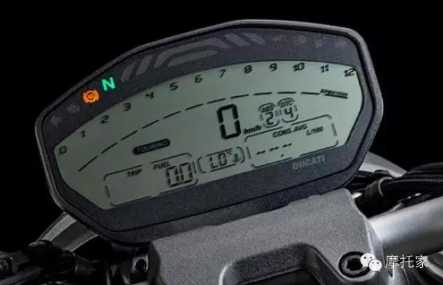 杜卡迪82118款和19款差别,大魔鬼摩托车杜卡迪经典款