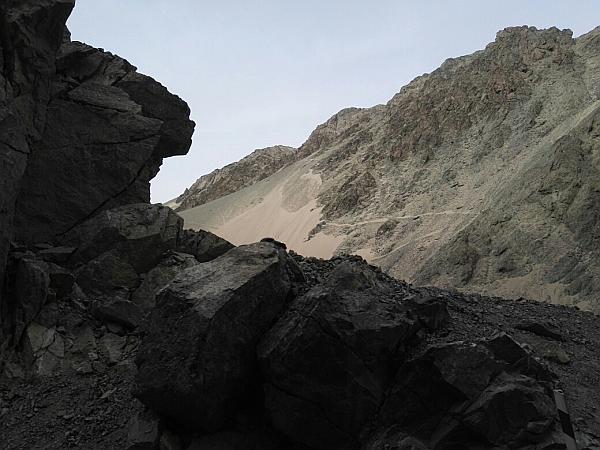 两位60岁老人去旅游,60后老俩口自驾穿越罗布泊无人区