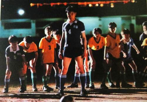 张国荣会不会踢足球,张国荣电影踢球