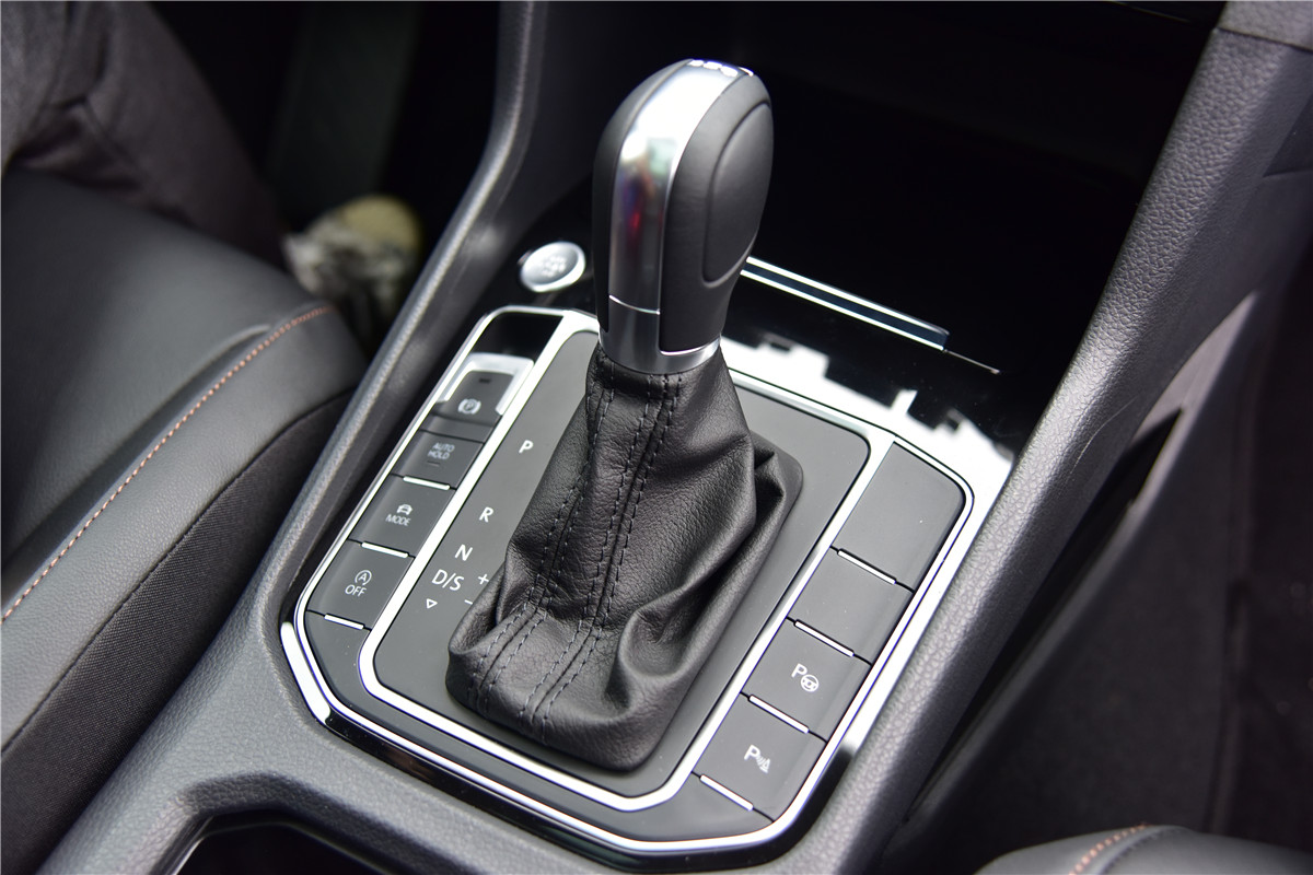 高尔夫嘉旅比高尔夫大多少,高尔夫与高尔夫嘉旅有什么区别