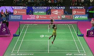 正确羽毛球的打法和步骤图解,简单实用的羽毛球单打战术