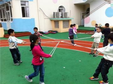 幼儿园自制体育器械有哪些,幼儿园自制户外体育器械手脚并用