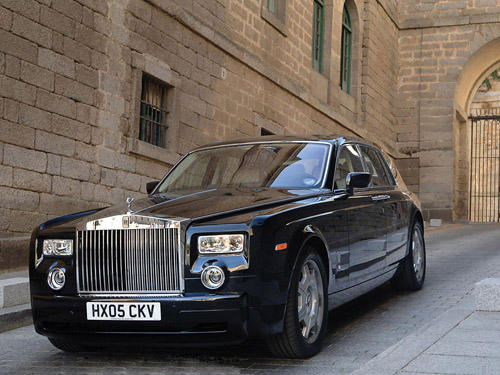 以前的劳斯莱斯没有防盗装置,劳斯莱斯改装升级防盗小金人