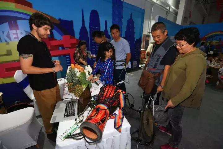 西安这个欢造节结束了熊孩子们还没有玩够