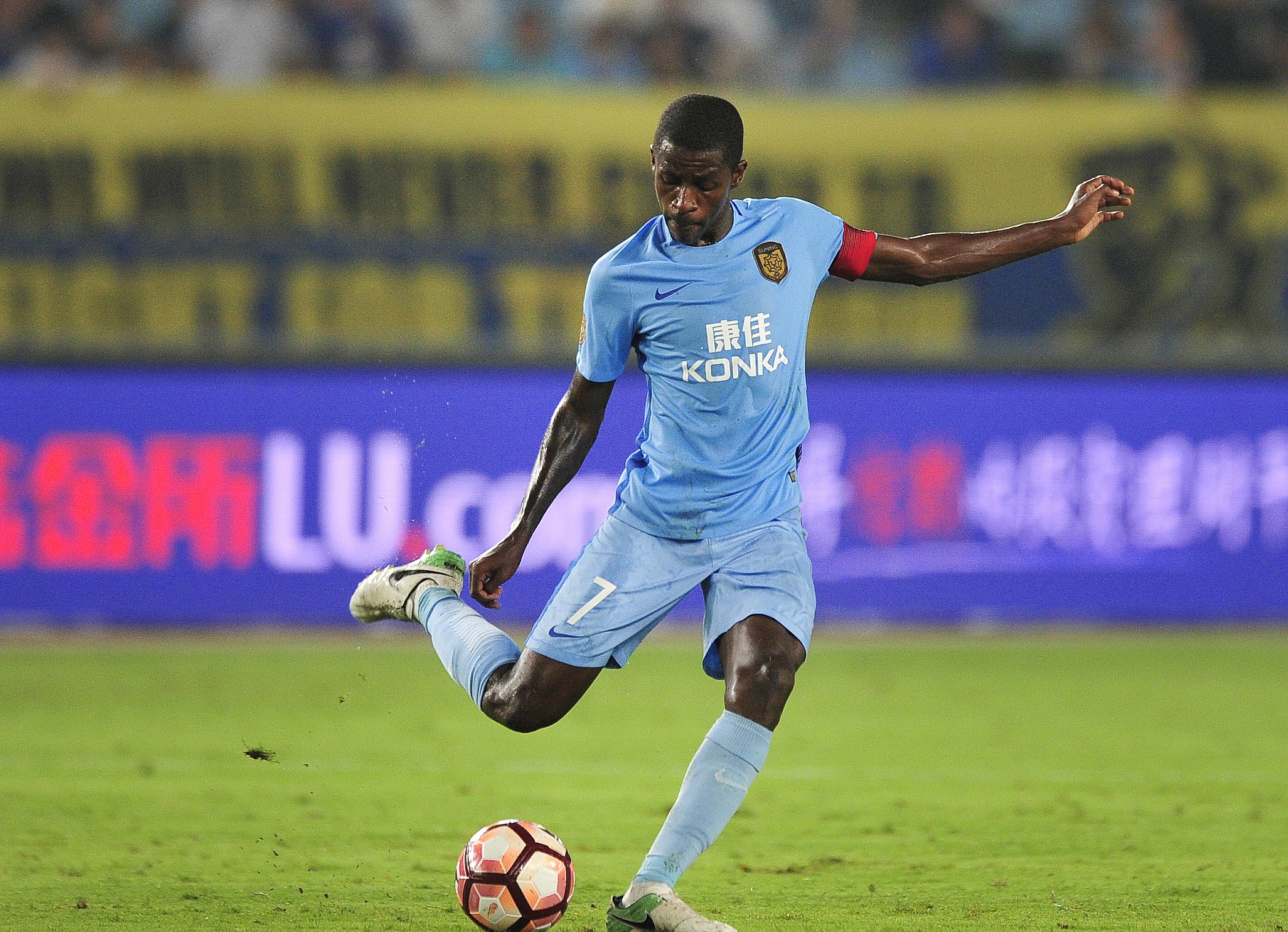 k鐞冪簿褰╃悆瑙嗛,姘存祾缇よ嫳璋辫埞鐏効寮犳í