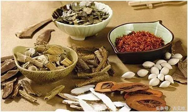 腰椎间盘突出到底应该怎么治,腰椎间盘突出到底应该怎么治疗