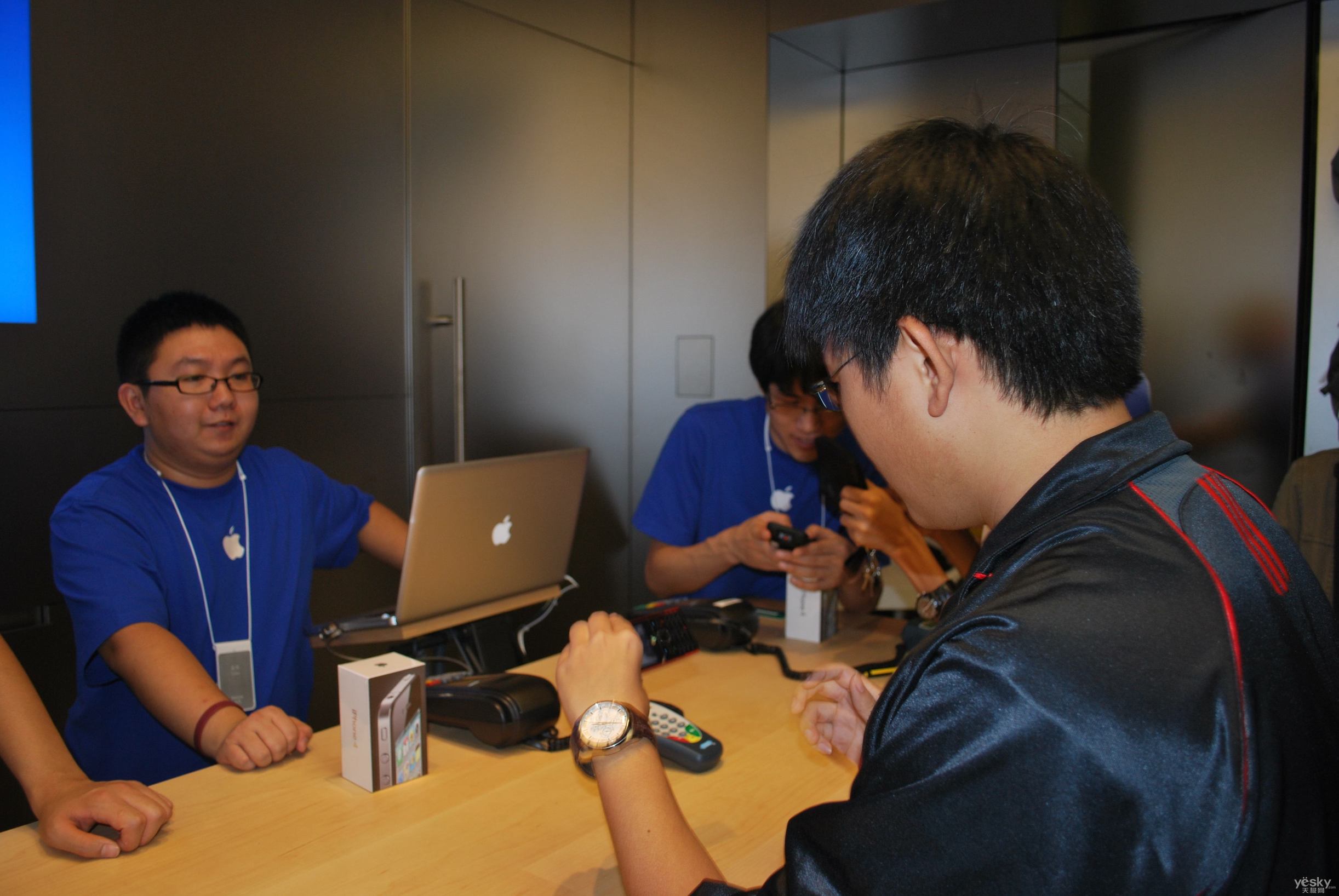 iphone7璐拱鎬庝箞楠屾満,iphone7p鏂版満