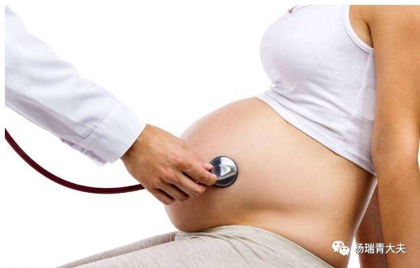 产妇生下宝宝后却没能抢救过来,产妇生了孩子平躺着腿抬不起来