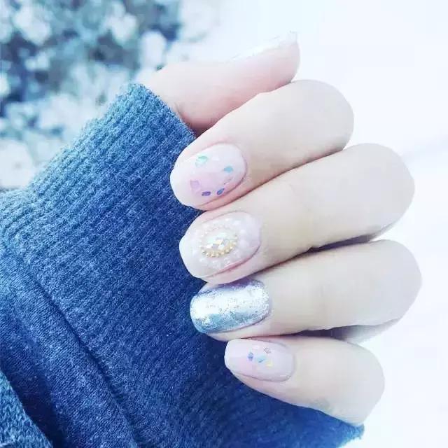 各种宝石美甲,蓝色宝石顶级奢侈品胸针