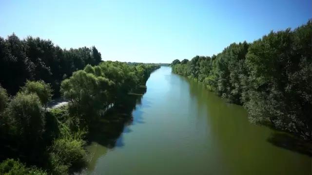 美在自然之中,美丽的嫩江湾美景图