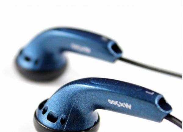 决战百元之颠——优秀的百元级耳机(耳塞)比拼记(第三季中)