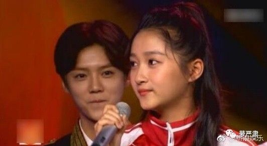 鹿晗和关晓彤官宣恋情了吗,现在鹿晗和关晓彤还是情侣关系吗