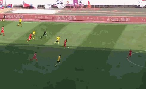 世界足坛史上十大巨星排名,国际足坛十佳球集锦