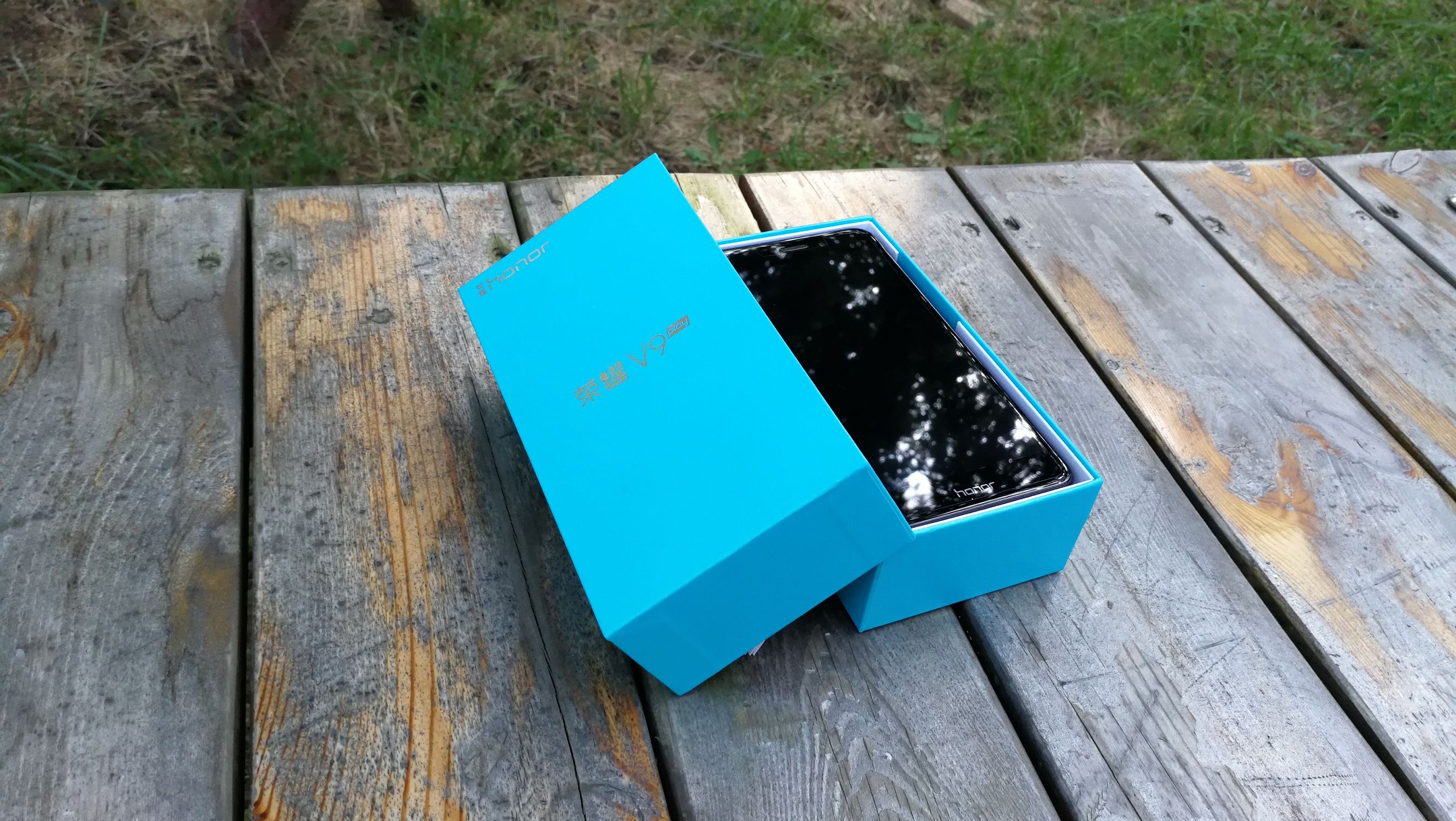 荣耀v9play评测,北欧极简风格设计要点