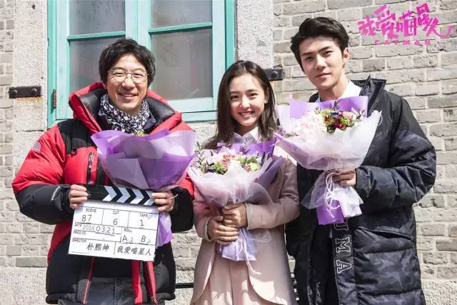 她是武大校花，也是小赵默笙，现与鹿晗拍广告又和吴世勋合作电影