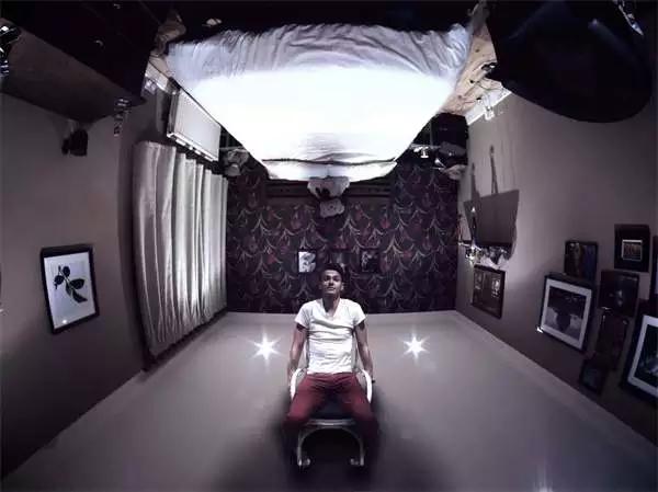 酒店枕头中间有个洞是做什么用的,酒店客房枕头都有哪些