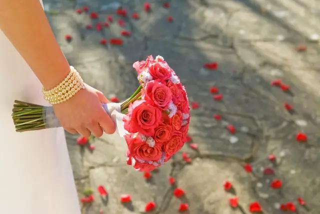 海子面朝大海春暖花开简笔画,海子面朝大海春暖花开画