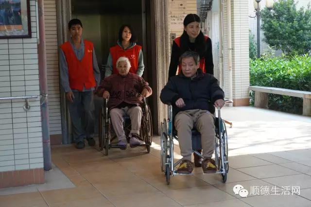 春暖花开暖意浓浓,春暖花开养老院