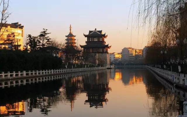 江苏经济排名后20的县,江苏各个县级经济排名前十