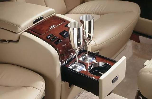 马云座驾!10000000元超级豪车有多奢华?南昌也可以看豪车了