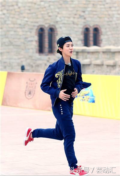 鹿晗自曝喜欢关晓彤的原因,鹿晗爱上吴世勋是真的吗