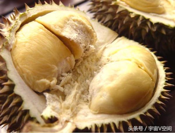 为什么会有榴莲这么臭的水果,榴莲闻起来臭味是什么原因