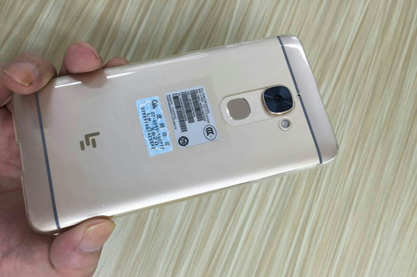 乐视手机摔坏了,乐视手机以前好不好