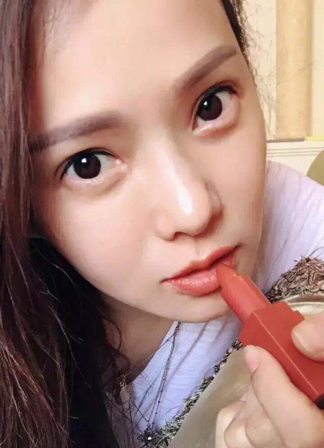 经常断货看看这些明星们用的口红吧