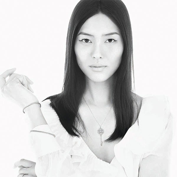 大表姐刘雯代言香奈儿同款手表,刘雯超模代言