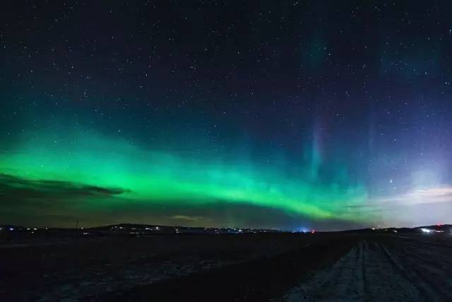 荒野猎人小李子救印第安女人,荒野猎人小李子遇到暴风雪