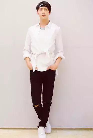 国字脸怎么变成v型脸型,国字脸修饰脸型的发型